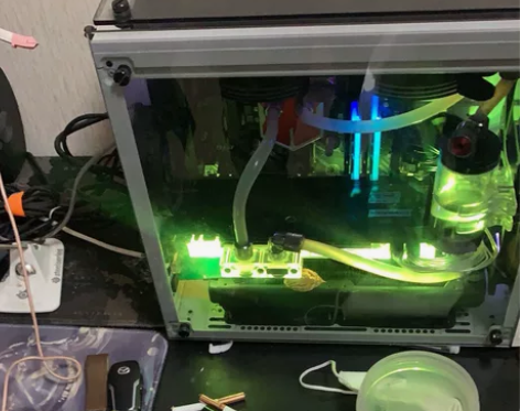 海盗船280x机箱，成色定义伊拉克，主要是...