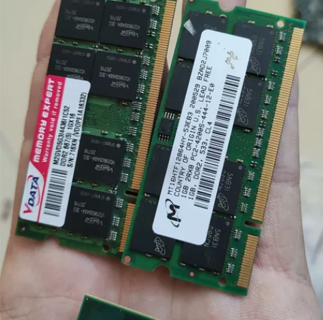 两条1g二代内存，30出惠普6400的cp...