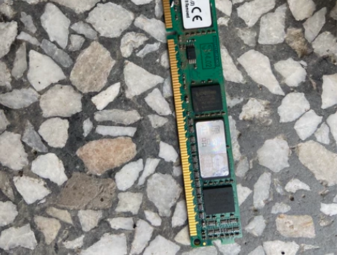 金士顿4g dd3 1600 感兴趣的话点...