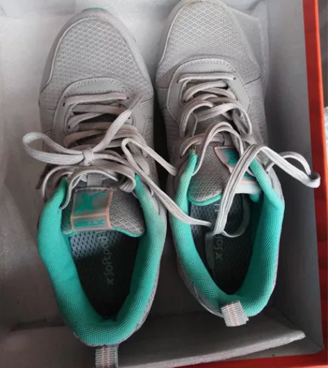 特步运动休闲跑步鞋，穿过几次去跑步，包邮，...