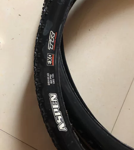 29er山地车外胎因更换了更宽外胎而换下来...