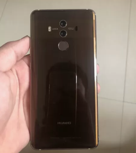 华为mate10por   6+64土豪金...
