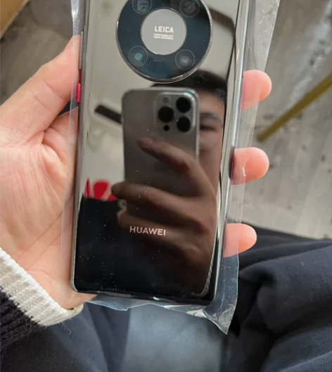 华为mate4 8+256g,,机子成色...