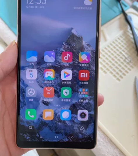 二手小米8se手机 功能全好,屏幕原装,无...