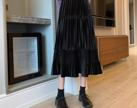 丝绒半身裙女早秋季显瘦a字百褶裙小众设计感...