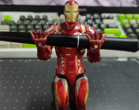 钢铁侠手办，放数位笔妥妥的 感兴趣的话点“...