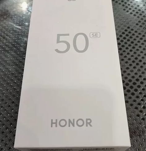 荣耀 50se 天叽900处理器,66W闪...