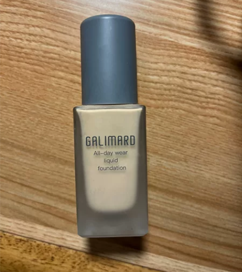 嘉利玛粉底 色号N01 余量还有一半以上 ...