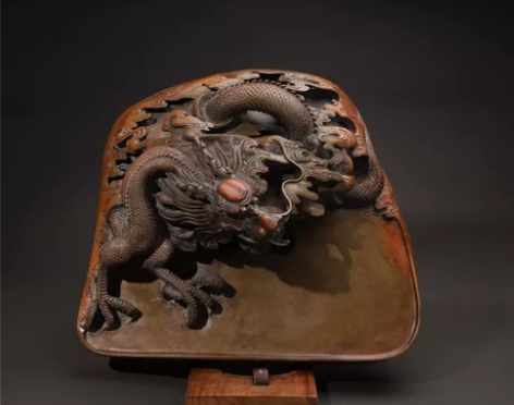 旧藏端砚“神龙遨游” 藏品天然取材，饱满大...