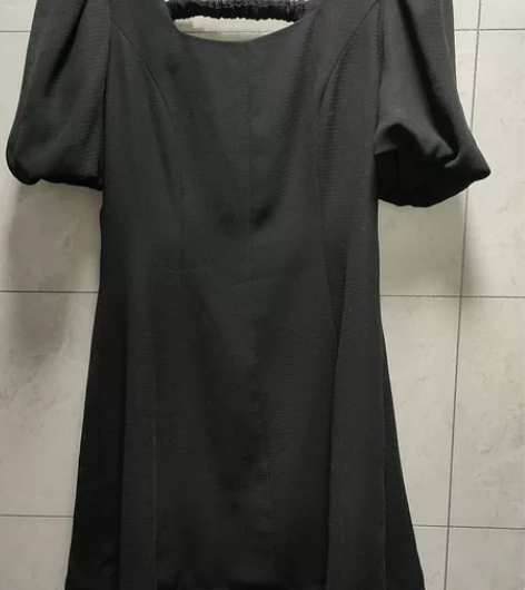 小黑裙 夏款 98新 闲置物品不退不换