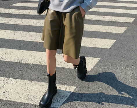皮短裤女简约2021春季高腰a字显瘦宽松阔...