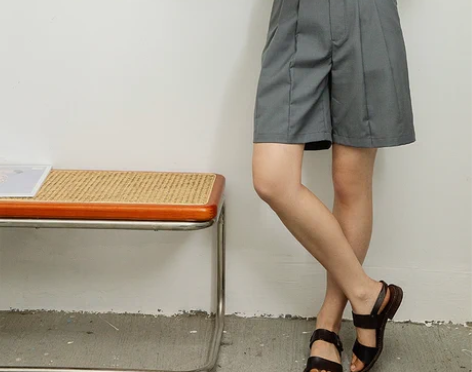 ?【一方二集】舒适透气羊毛精纺灰色百慕大高...