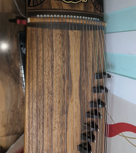 古筝出售，125cm长，琴漂亮大气，音色优...