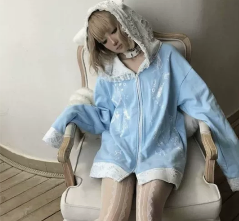 受伤布偶 9成新 没有吊牌 感兴趣的话点“...