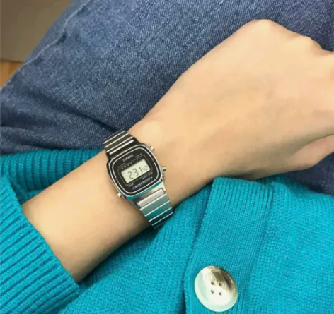 卡西欧小方块 当个搭配什么都非常好看得自己...