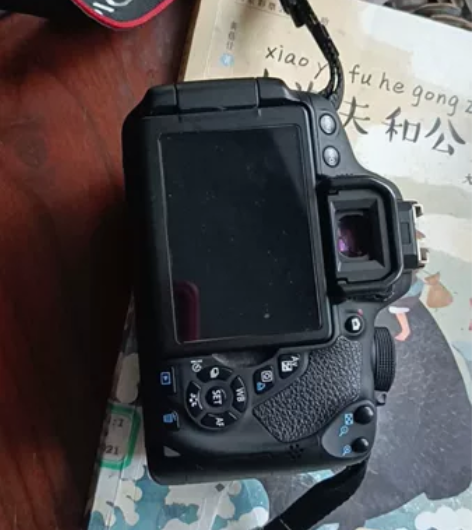 完好机子EOS700D 入门单反 纯粹换机...