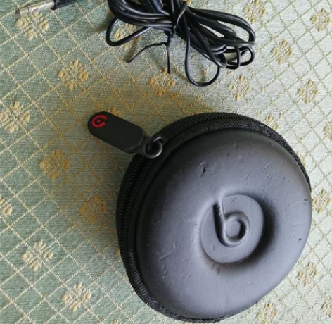 几乎全新耳机包邮便宜出让。 1.JBL全新...