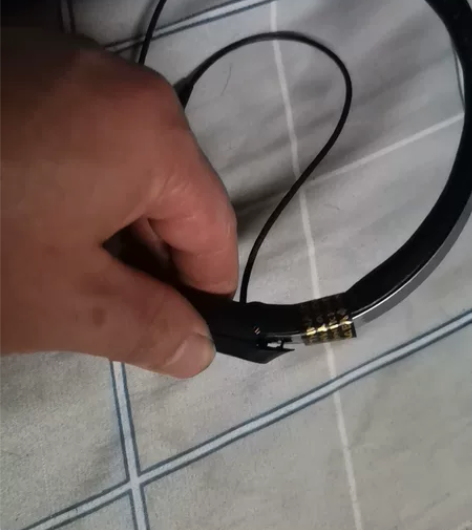 SONY耳机子大梁坏了，就当配件出了，型号...