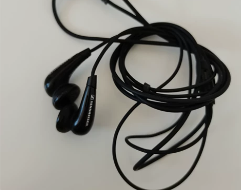 森海塞尔耳机，该品牌不用我多说了，大品牌值...