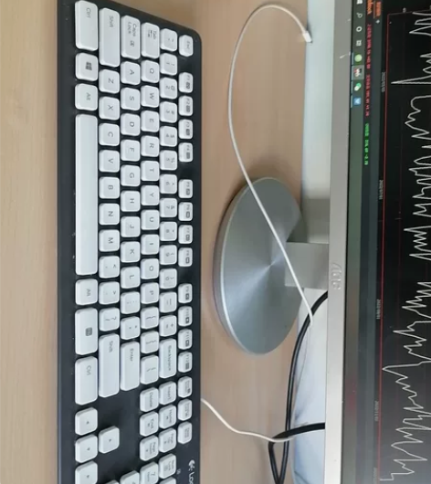 苹果台式机,2700 感兴趣的话点“我想要...