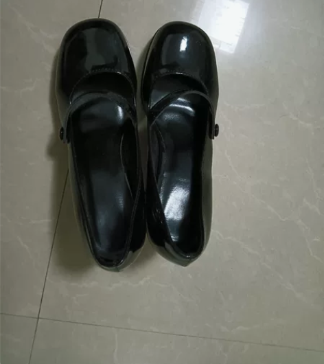 高跟鞋女2022年新款黑色百搭粗跟复古方头...