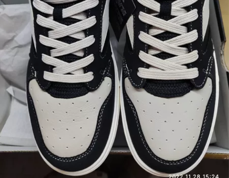 安踏街玩潮流休闲板鞋，王一博同款，1122...