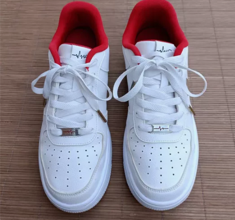 乔丹43码运动鞋 鞋子保证正品  无开胶 ...