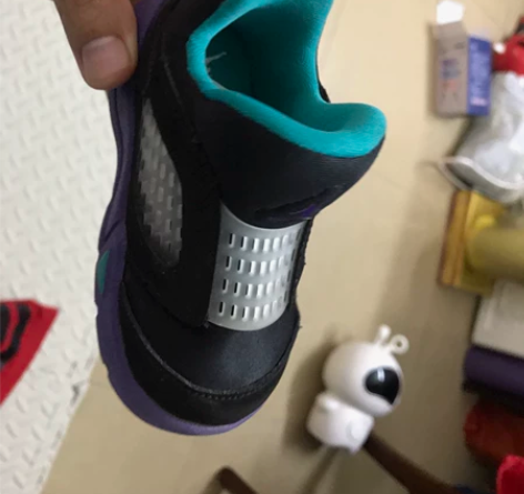 正品乔丹鞋子,码数21.适合脚瘦的宝宝穿,...