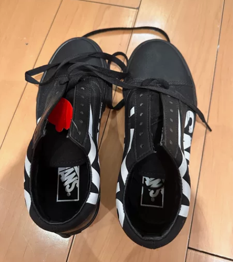 Vans板鞋 36码，无盒，全新。