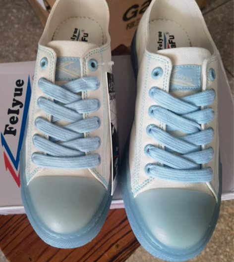 飞跃品牌，全新正品，包邮。230码，偏大一...
