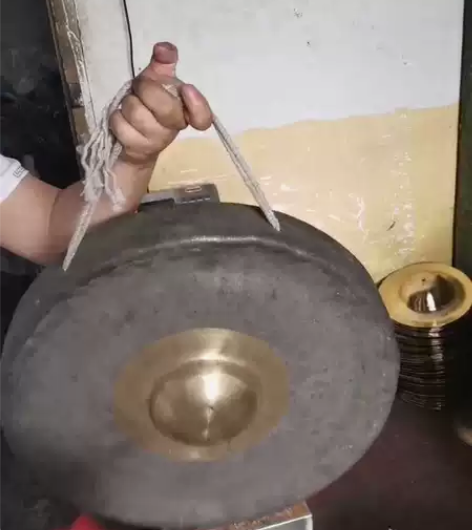 包锣50公分.重10.6斤 感兴趣的话点...