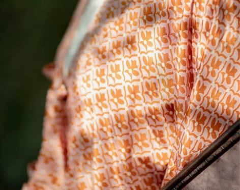 上雲樂朝来曲汉服魏晋南北朝褶衣晋制交窬裙日...