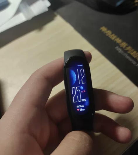 小米手环6，今年买的，买来没用过几次，基本...