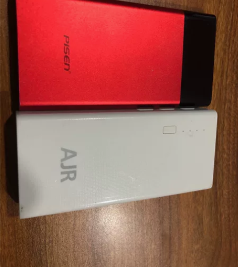 二手充电宝，10000mAh 感兴趣的话点...