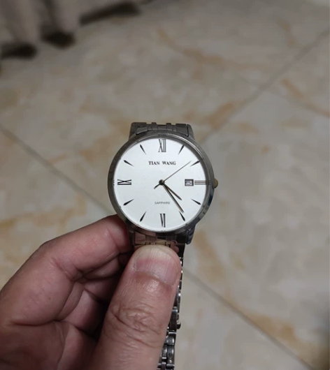出售天王男式手表,成色如图。表盘大概3.7...