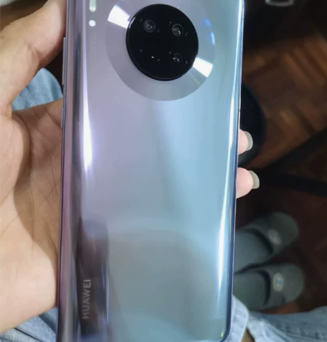 低价出售华为mate30，5G手机，8+1...