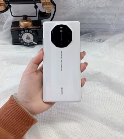 特价秒杀！华为Mate40保时捷 典藏白 ...