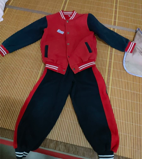 学生校服纯棉运动红色套装,纯棉料子很厚实的...