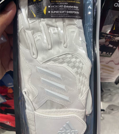 Adidas baseball  棒球垒球...