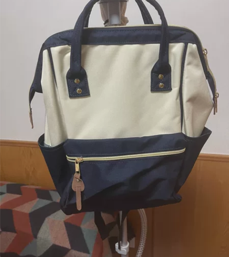 全新闲置！！双肩背书包 通勤上学 便捷实用...