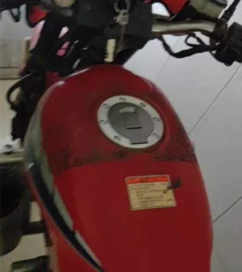 鹏城牌125摩托车 超亮LED大灯,前后真...