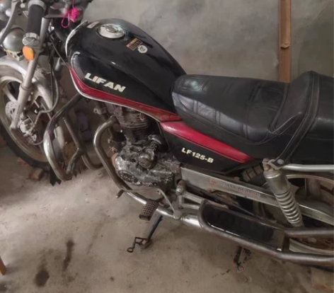 力帆125摩托车，行驶了910公里，低价处...