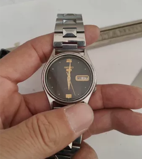 精工7009机械男表！走时正常，星期日历正...