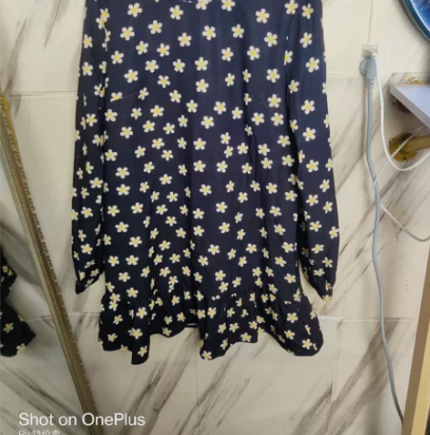 甜美气质小雏菊方领系带荷叶边连衣裙 Xl码...