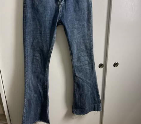 【喇叭牛仔裤】L码～有弹性 巨显腿长 16...