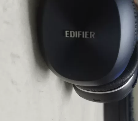 没有任何损坏，正常使用，9成新。买来没用过...