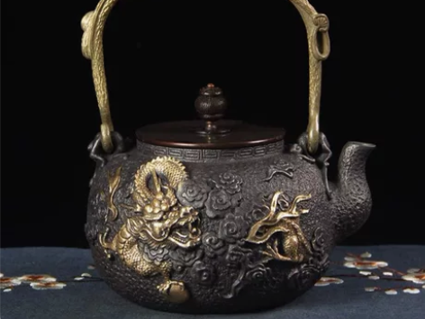 日本龙文堂南部铸铁纯手工无涂层铁壶 材质：...