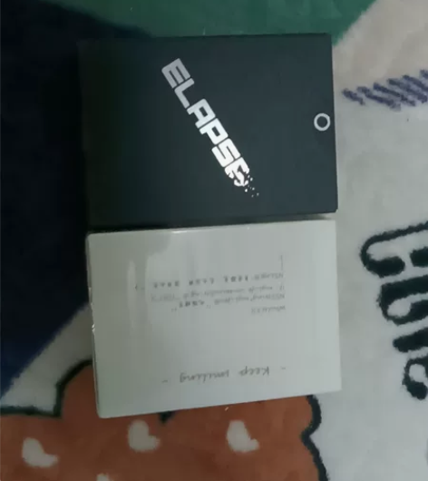流逝,花花牌 仅拆 私聊成色问价,直接拍下...