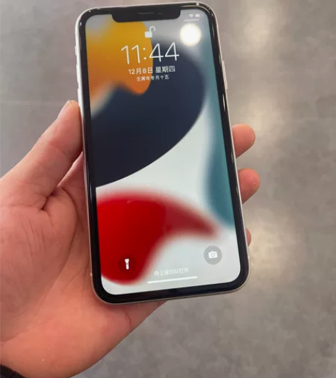 苹果11，128G。国航。橙色完美。功能正...