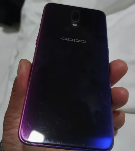 Oppo R17 原装屏6+128 有帐号...